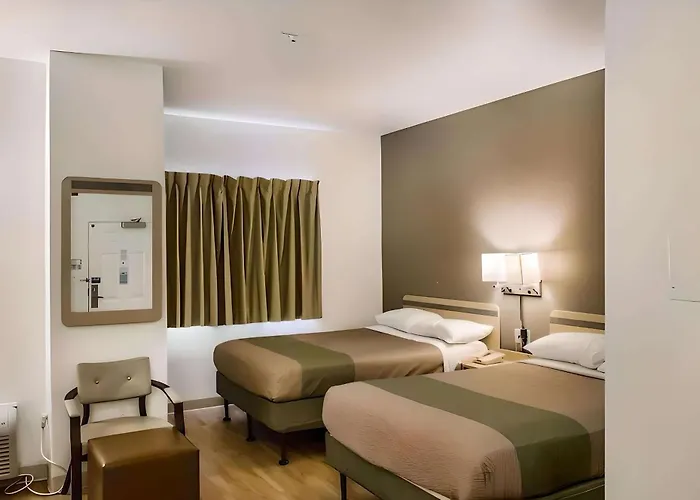 Rodeway Inn Fishers Indianapolis